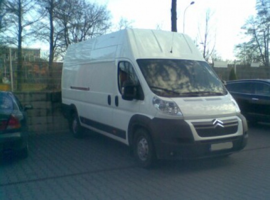 USŁUGI TRANSPORTOWE - PRZEPROWADZKI - KOM . 791 425 583